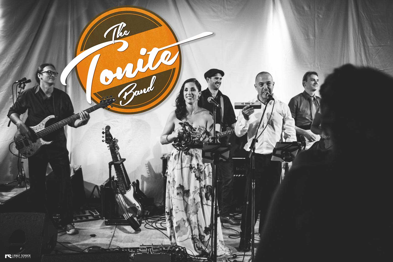 tonite-band-bandfoto-mit-logo